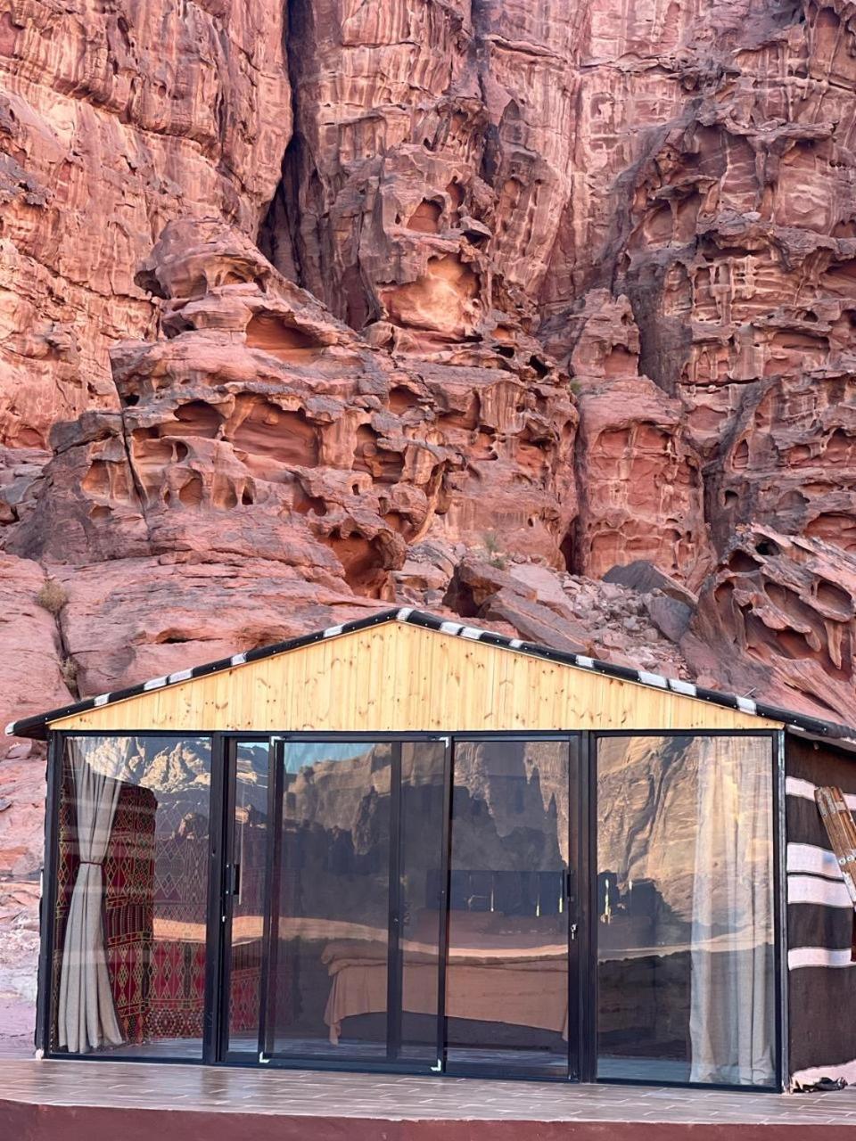 Wadirum Momoo วาดิรัม ภายนอก รูปภาพ